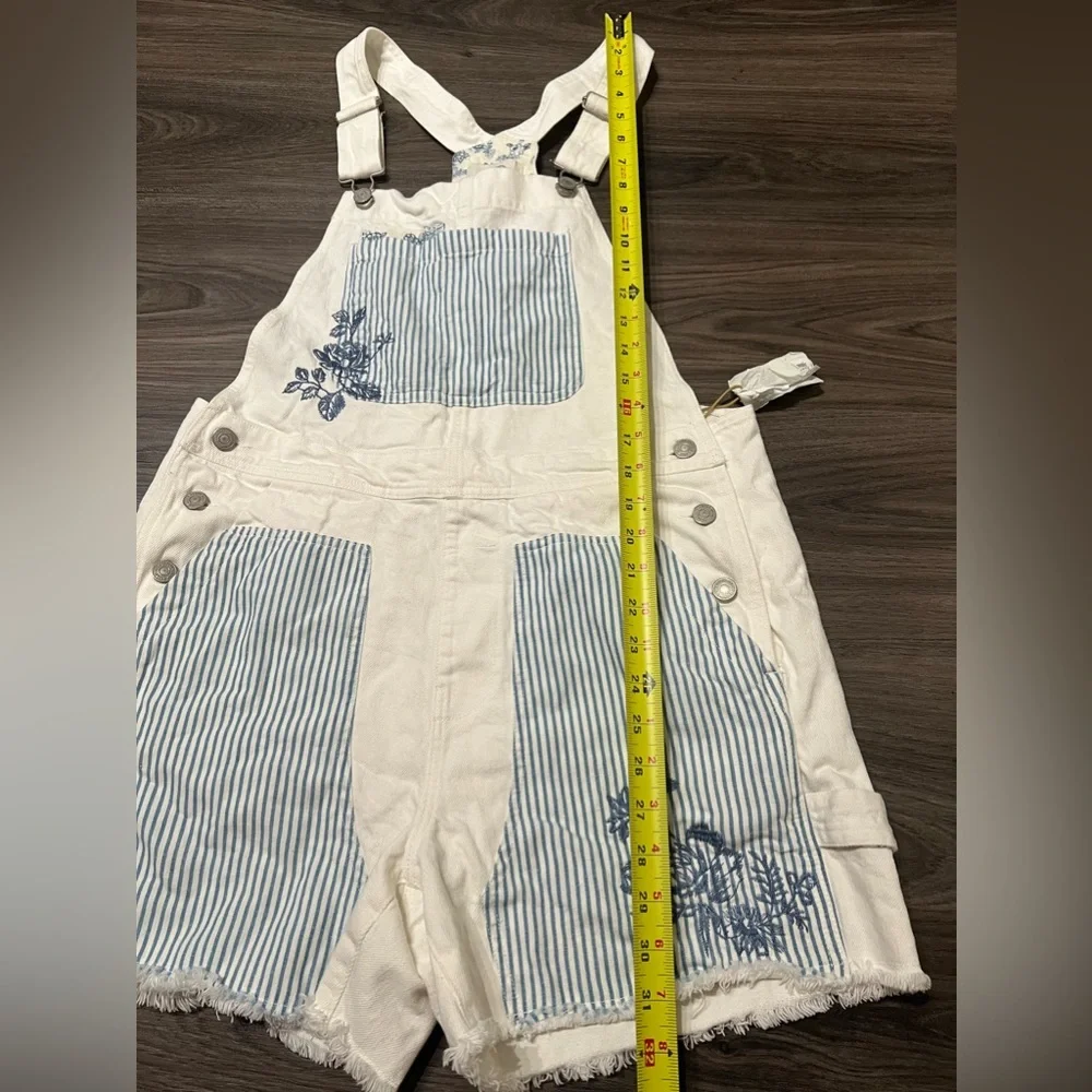 NWT Hard to Find Lucky Brand Laura Ashley Embroidered Shortall - Picture 6 of 9